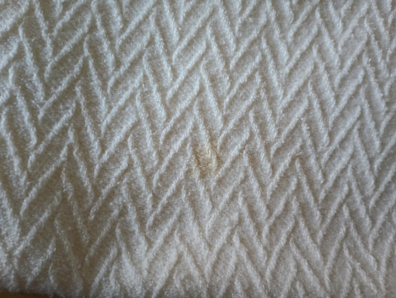 FIELDCREST CHARISMA HERRINGBONE BLANKET  COTTON WHITE