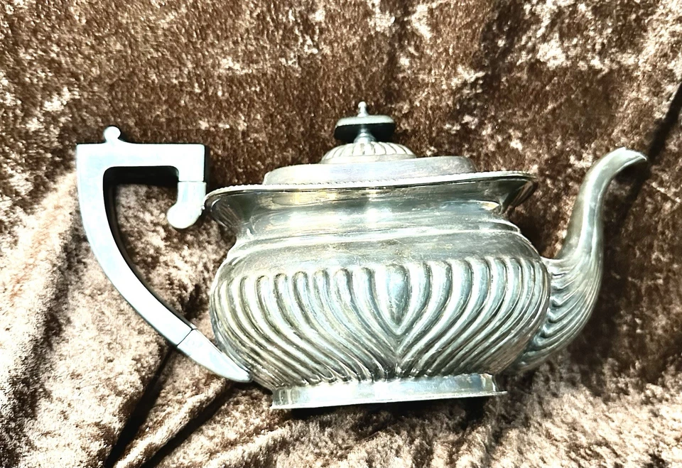 Antigua tetera Inglaterra Sheffield 1800’s placa de plata victoriana/eduardiana Foto 3 de 4