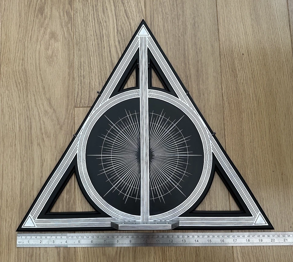 The Noble Collection Crimes of Grindelwald Harry Potter Wand Set 16.5" Tall - Image 2 of 4