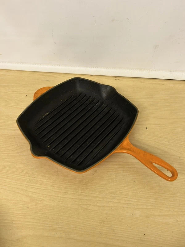 26cm griddle pan in orange