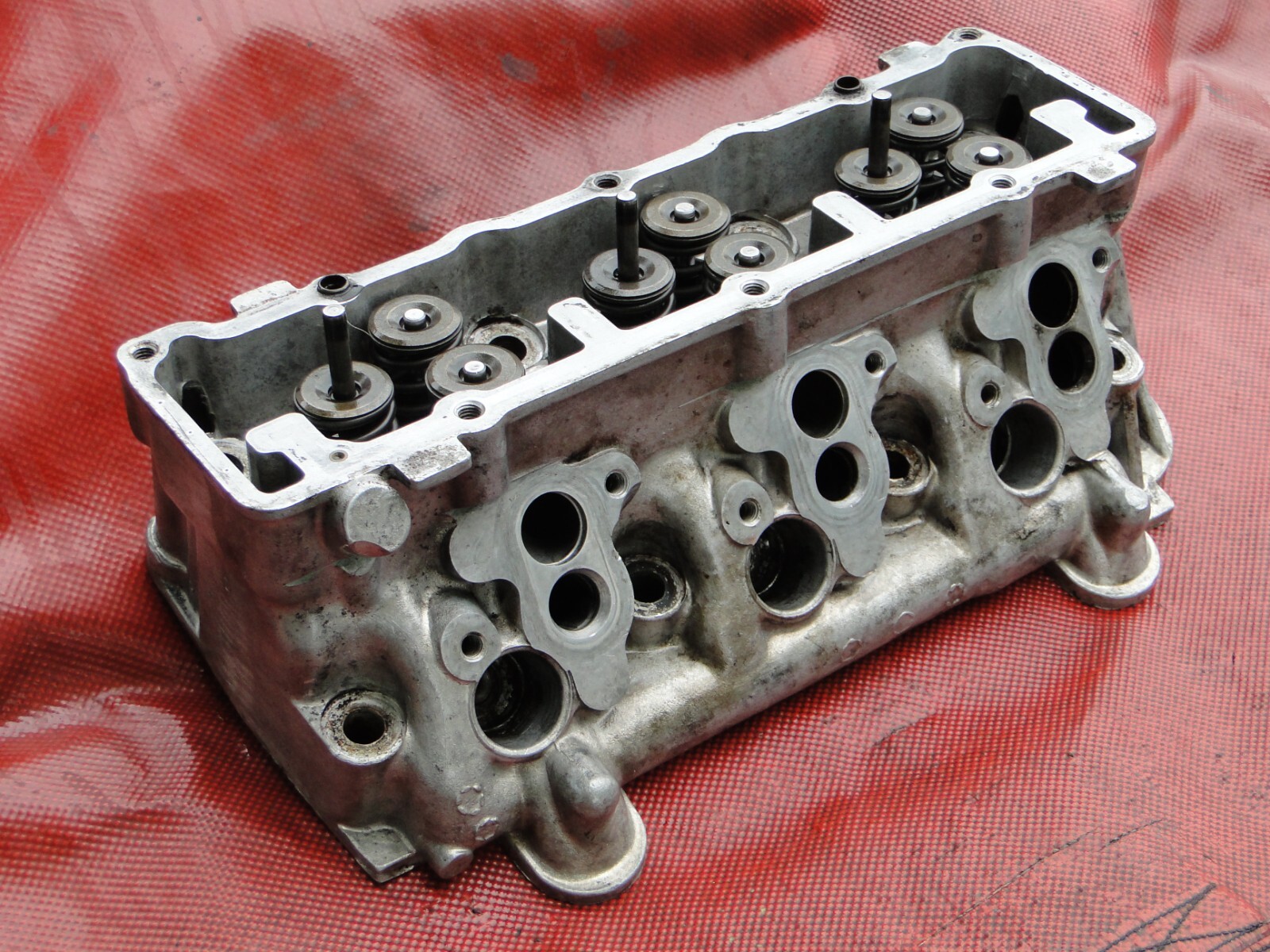 Maserati Biturbo 2.5 V6 Right Side Cylinder Head OEM 1984-1986 GENUINE 310630003