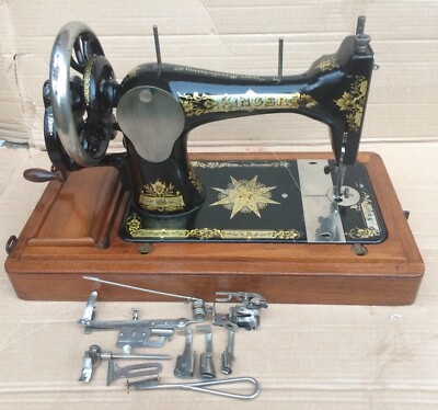 Indian Star Singer 28, 28K Handkurbel Nähmaschine mit Aufsätzen c1914