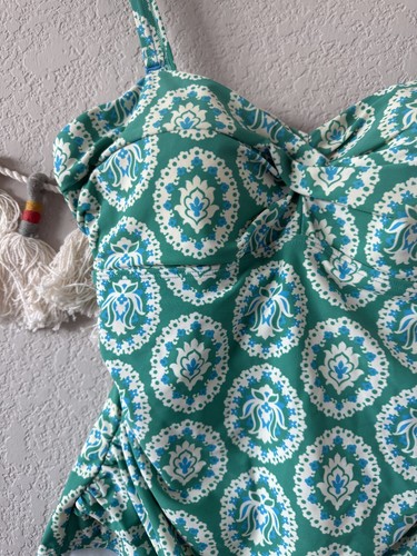 Boden Andros Twist Front Geometric Teal Green Swimsuit Padded Beach Vacation 10 - Picture 4 of 10