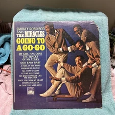 SMOKEY ROBINSON AND THE MIRACLES GOING TO  A GO-GO Vinyl Lp.