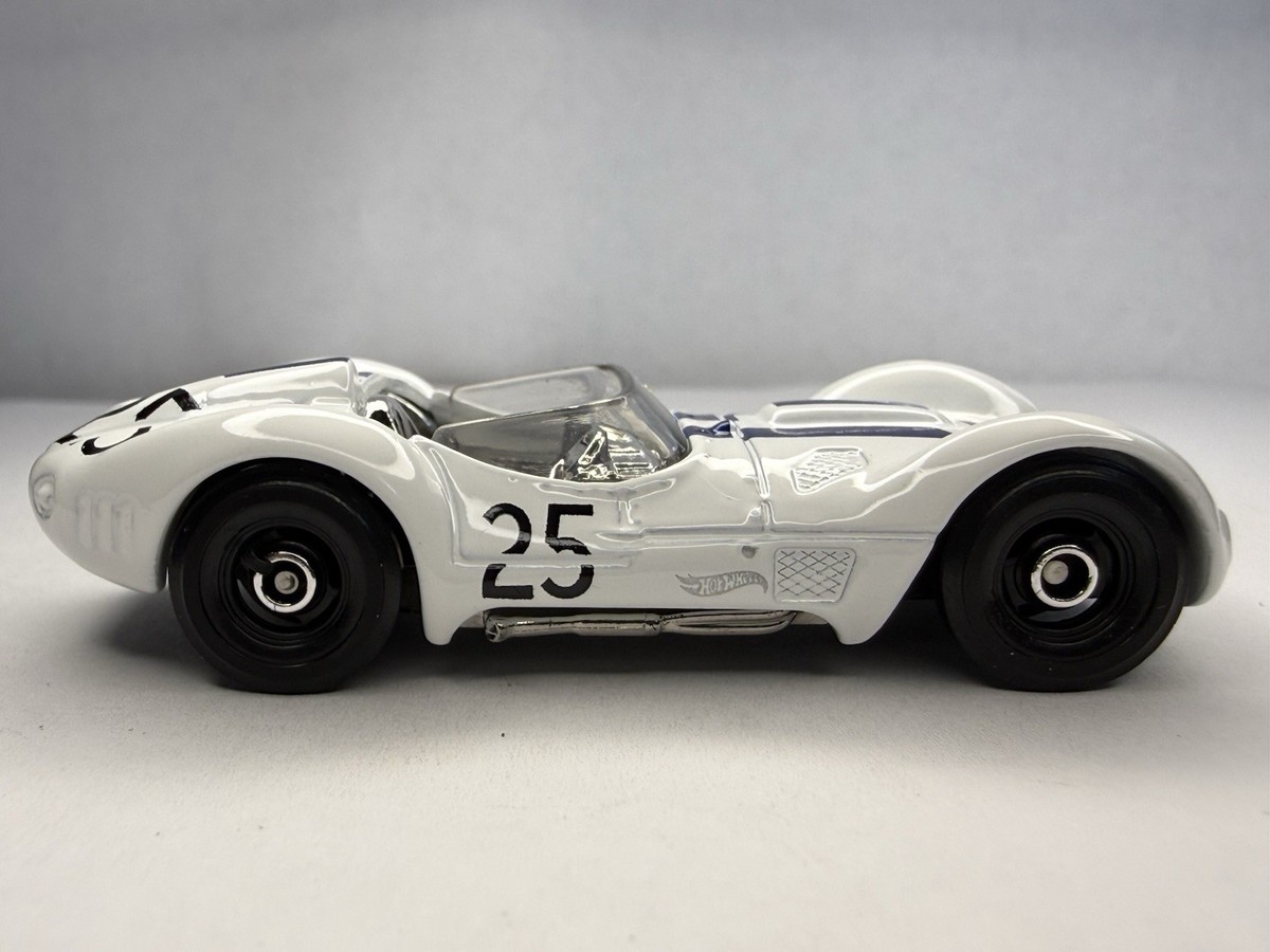 2026 Hot Wheels Maserati Tipo 61 White HW Starting Grid 1:64 Lot