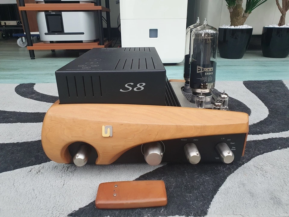 Unison Research S8 + ELROG ER845 / Top-Zustand / Fernbedienung - Bild 3 von 4