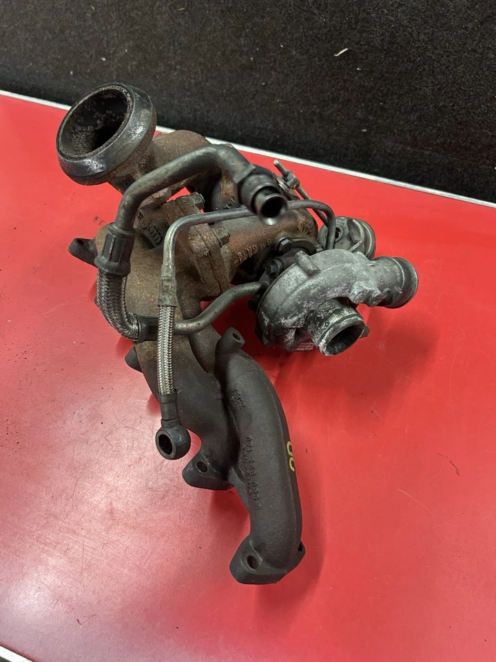 Volkswagen Transporter T4 2.5 TDI Turbo Colector 074145701A Actuador Alimentación Aceite VW Foto 2 de 4