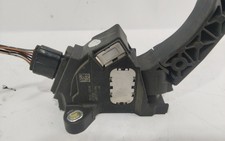 7811002010 gaspedal TOYOTA AURIS ACTIVE 2009 1813465