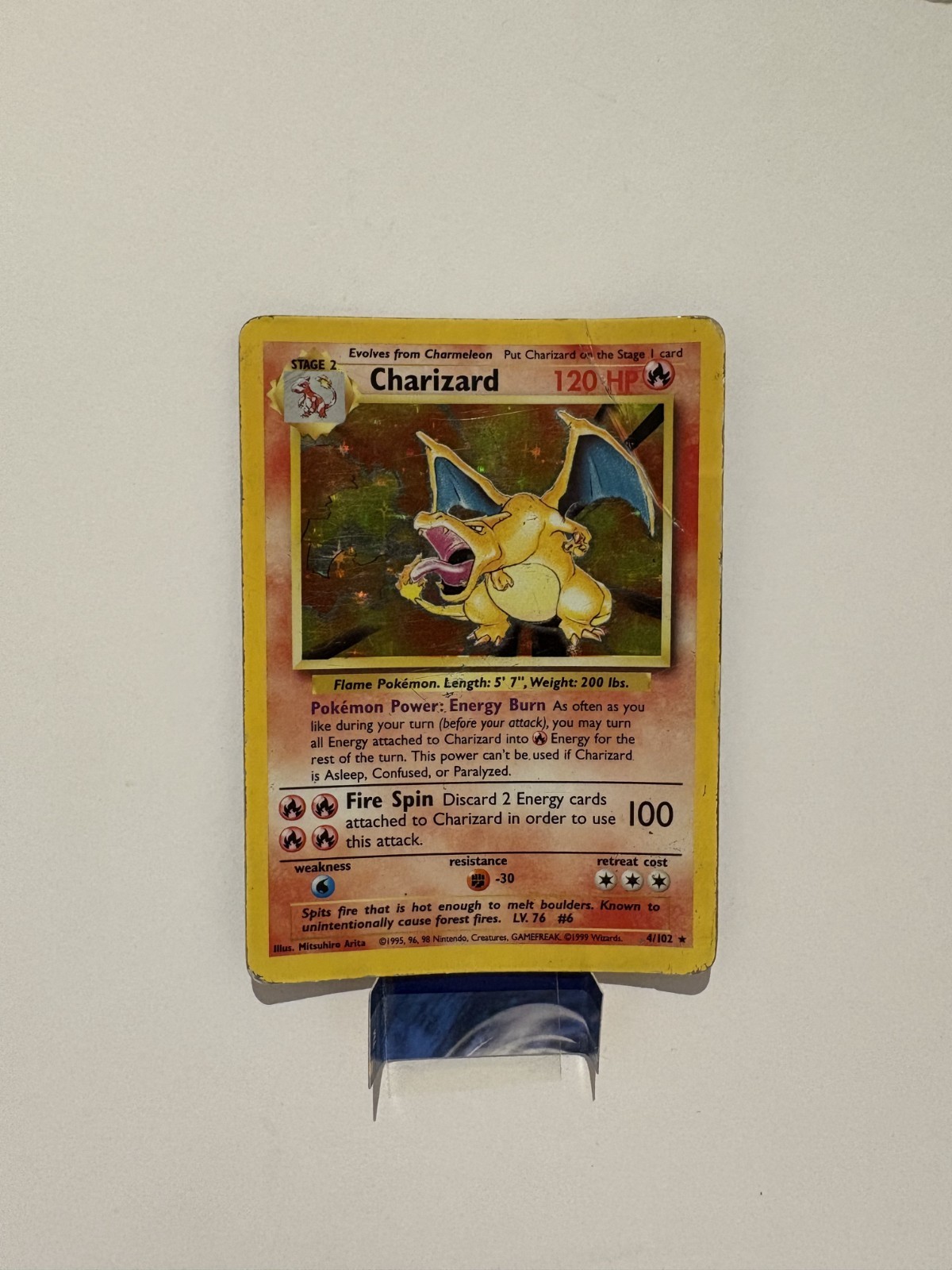 Pokémon TCG Charizard 4/102 Base Set Unlimited Holo Rare Vintage WOTC