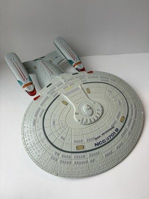 Star Trek USS Enterprise NCC-1701-D 1992 Playmates