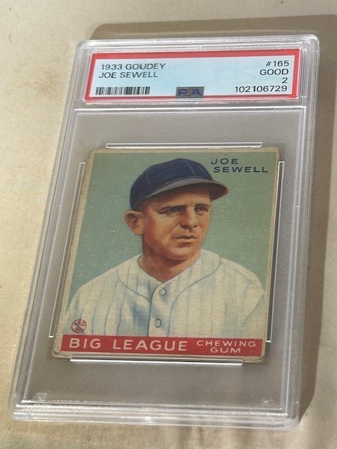 1933 GOUDEY #165 JOE SEWELL PSA GOOD 2 NEW YORK YANKEES BASEBALL CARD.
