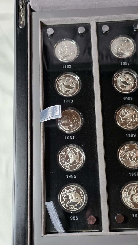 25th Anniversary Panda 3 Yuan 1/4 oz Silver Bullion Set 25 Proof Coins 1982-2007
