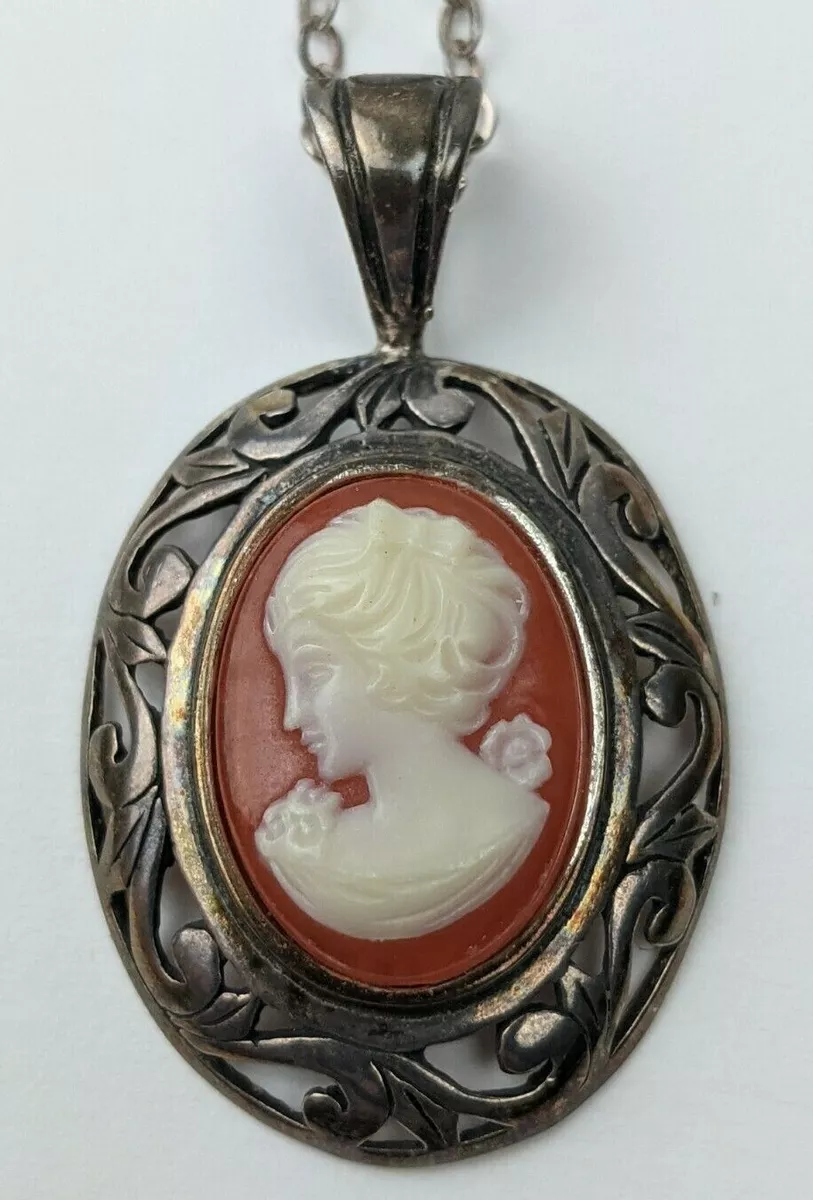 Sterling silver cameo best sale pendant