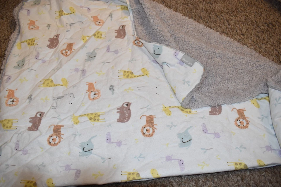 K6 TREND LAB Pastel Safari Zoo Animals Flannel Plush Sherpa Crib Baby Blanket - Image 2 of 3