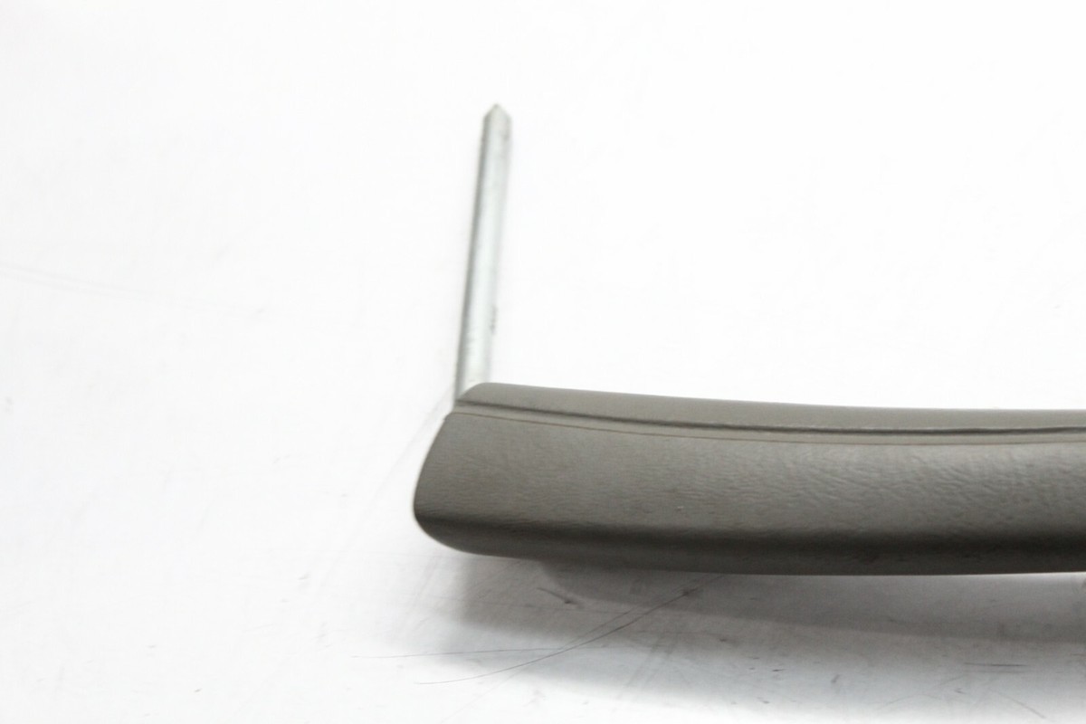 2003-2006 CHEVROLET SILVERADO FRONT RIGHT PASSENGER DASH GRAB