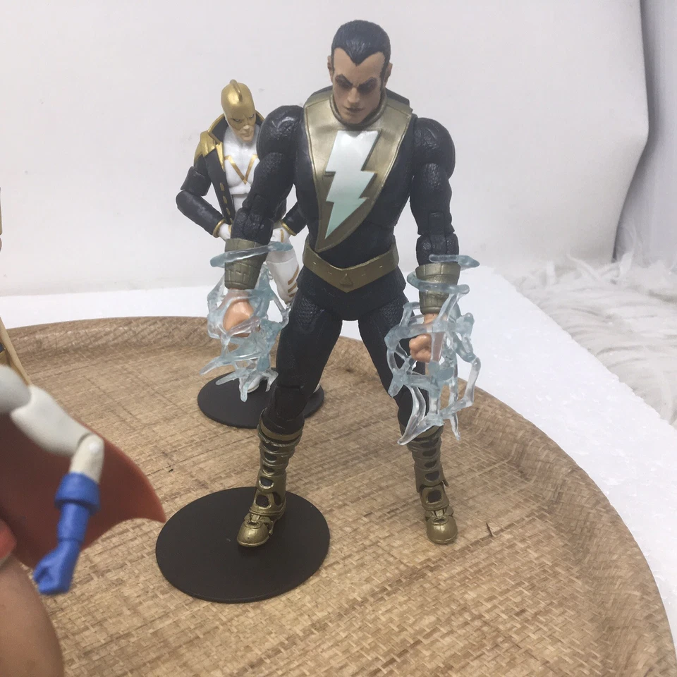 Lote de 6 figuras sueltas de cómics de Justice Society JSA DC Shazam Black Adam Vixen Ray Foto 3 de 4