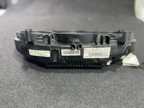 12-14 Mercedes W204 C250 C300 C350 Instrument Speedometer Cluster 2049003808 OEM - Picture 6 of 15