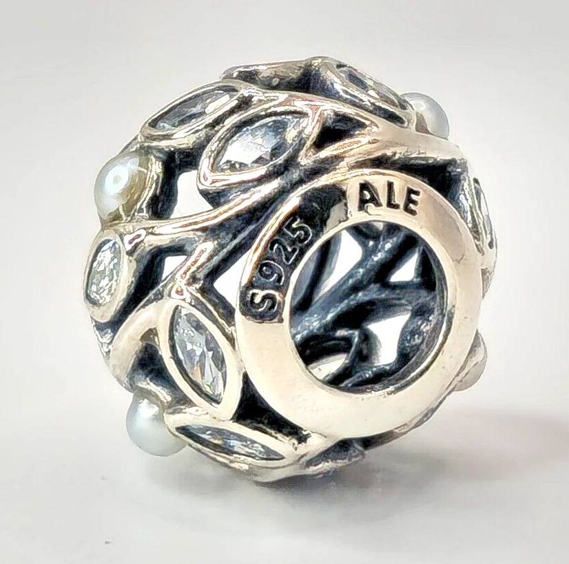 Novo e Autêntico Berloque Pandora Folhas Luminosas 791754P - Imagem 2 de 4