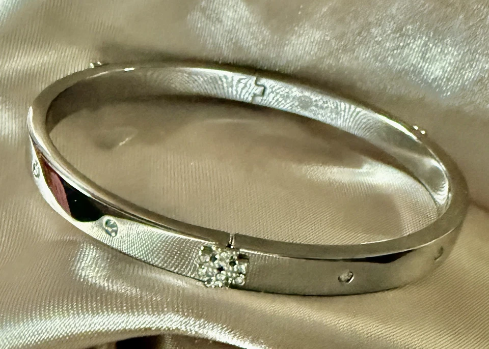 Tory Burch Silver Pave Logo Hinged Bangle Bracelet Brand New - Image 2 of 4