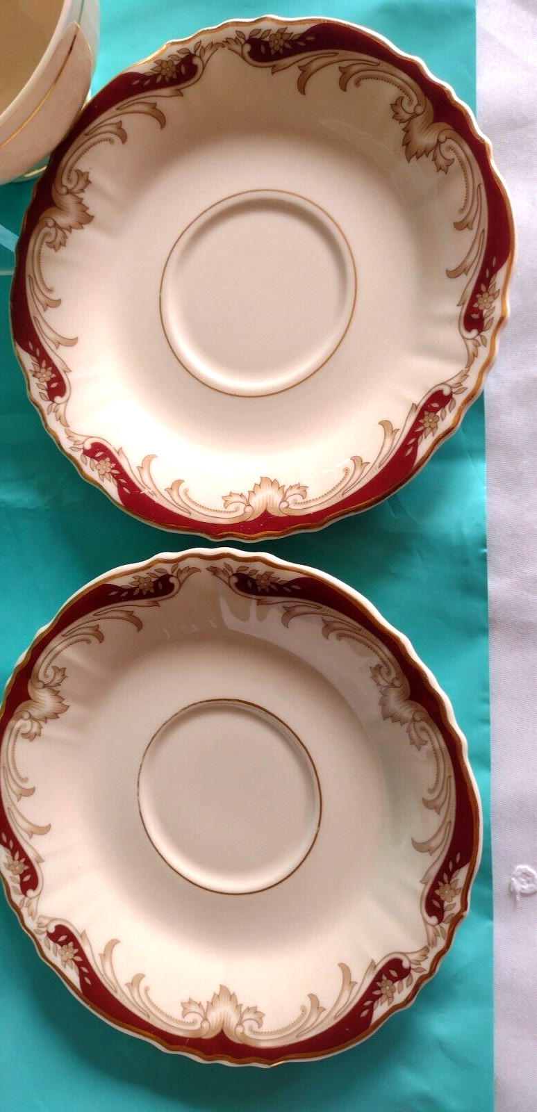SYRACUSE CHINA FEDERAL SHAPE RADCLIFFE MAROON SCROLLS TRIO TEA  CUP SAUCER SET