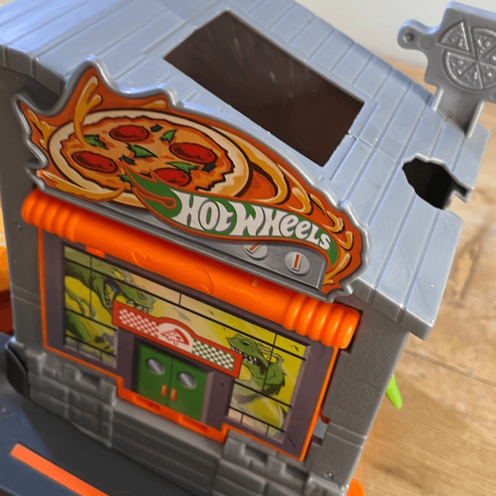 Hot wheels pizza toss sale