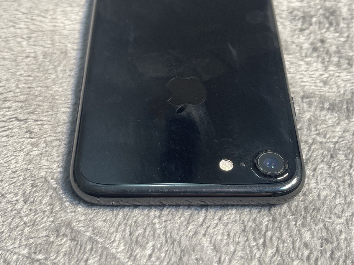 Apple iPhone 7 - 32GB - Jet Black (Unlocked) A1660 MQTV2LL/A Apple iPhone 7 - 32GB - Jet Black (Unlocked) A1660 MQTV2LL/A
