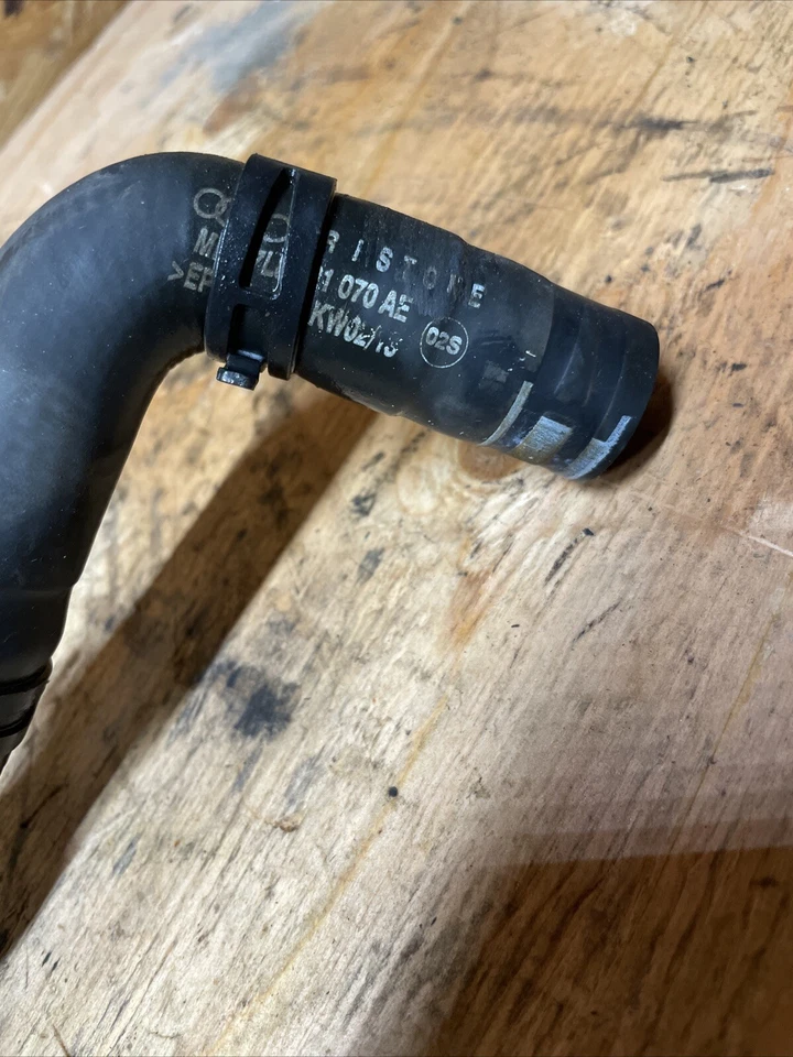 Manguera de refrigeración por agua para Audi Q7 2011-2015 OEM 7L8121070AE Foto 2 de 3