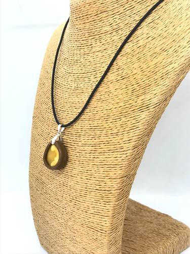 Amber Pendant on Cord Yellow Natural Stone Baltic Sea Bead Necklace 4,2g 18806 - Picture 2 of 18