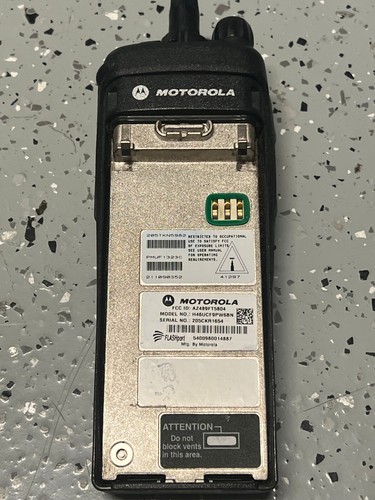 Motorola XTS2500 700-800 MHz P25 Digital Radio H46UCF9PW6BN w/ OEM Accessories - Zdjęcie 5 z 6