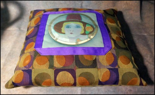 Art Deco Style Hand Decorated Flapper Girl Noritake " Daisy" Throw Pillow #A589 - Picture 4 of 4