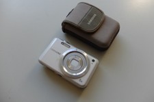 Samsung Zoom Lens 5 X Digital Camera White well worn - working