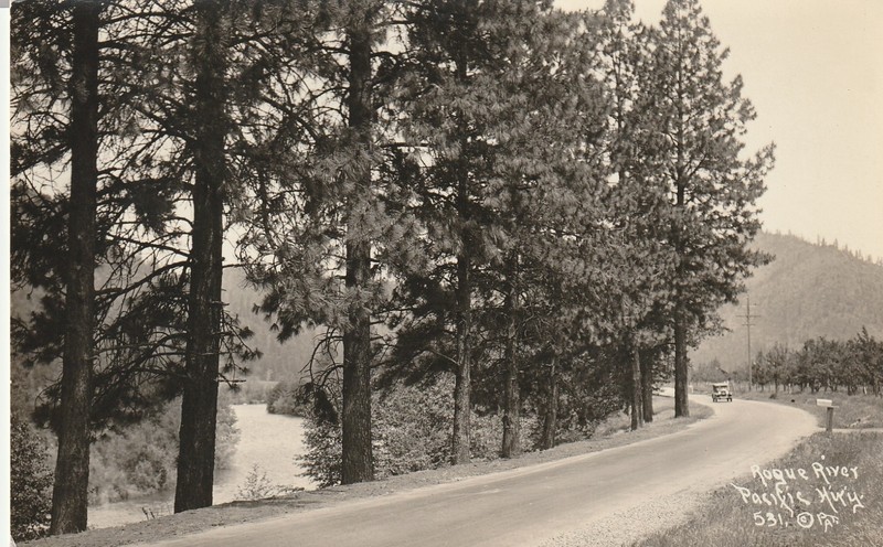 RPPC- Rogue River Highway- Oregon- Roseburg- 1935- Real Photo post card U.S.