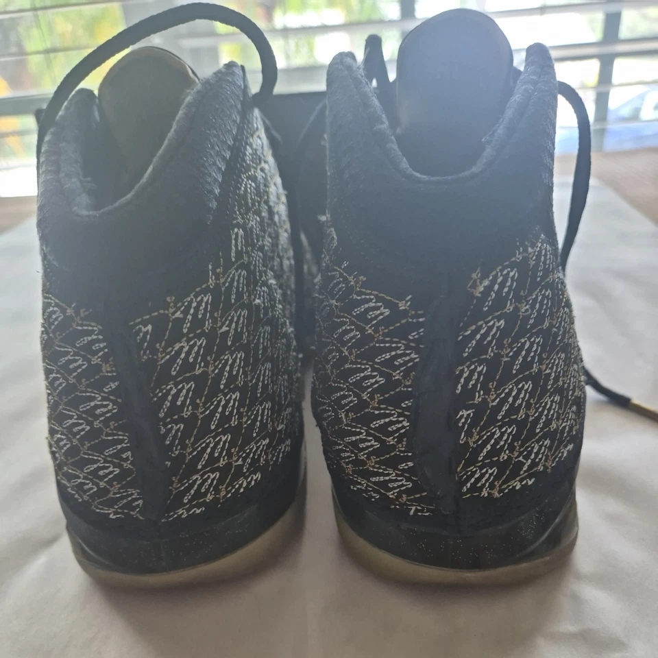 Air Jordan XX3 23 Trophy Room Negro y Dorado Talla 10.5 Foto 4 de 4