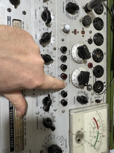 6AQ5 EL90 usata varie marche efficientissima test con provavalvole efficientiss. - Picture 18 of 21
