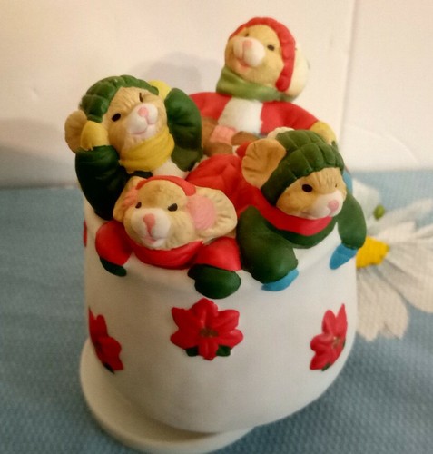 house of lloyd cup of good cheer music box plays A Christmas Carol Song Chipmunk - Picture 4 of 9