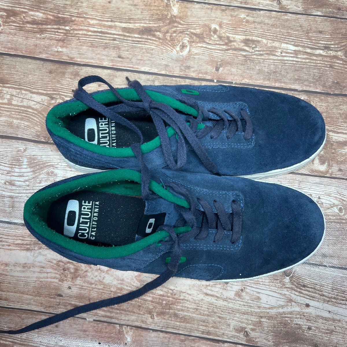 OAKLEY ￼Mens 10 Skate Skateboarding Shoes Blue Suede 