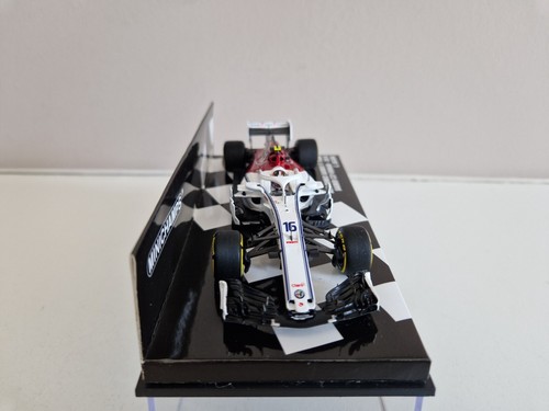 Minichamps 1/43 Alfa Romeo Sauber Ferrari C37 C. Leclerc - 2018 - 417180016 - Picture 2 of 6