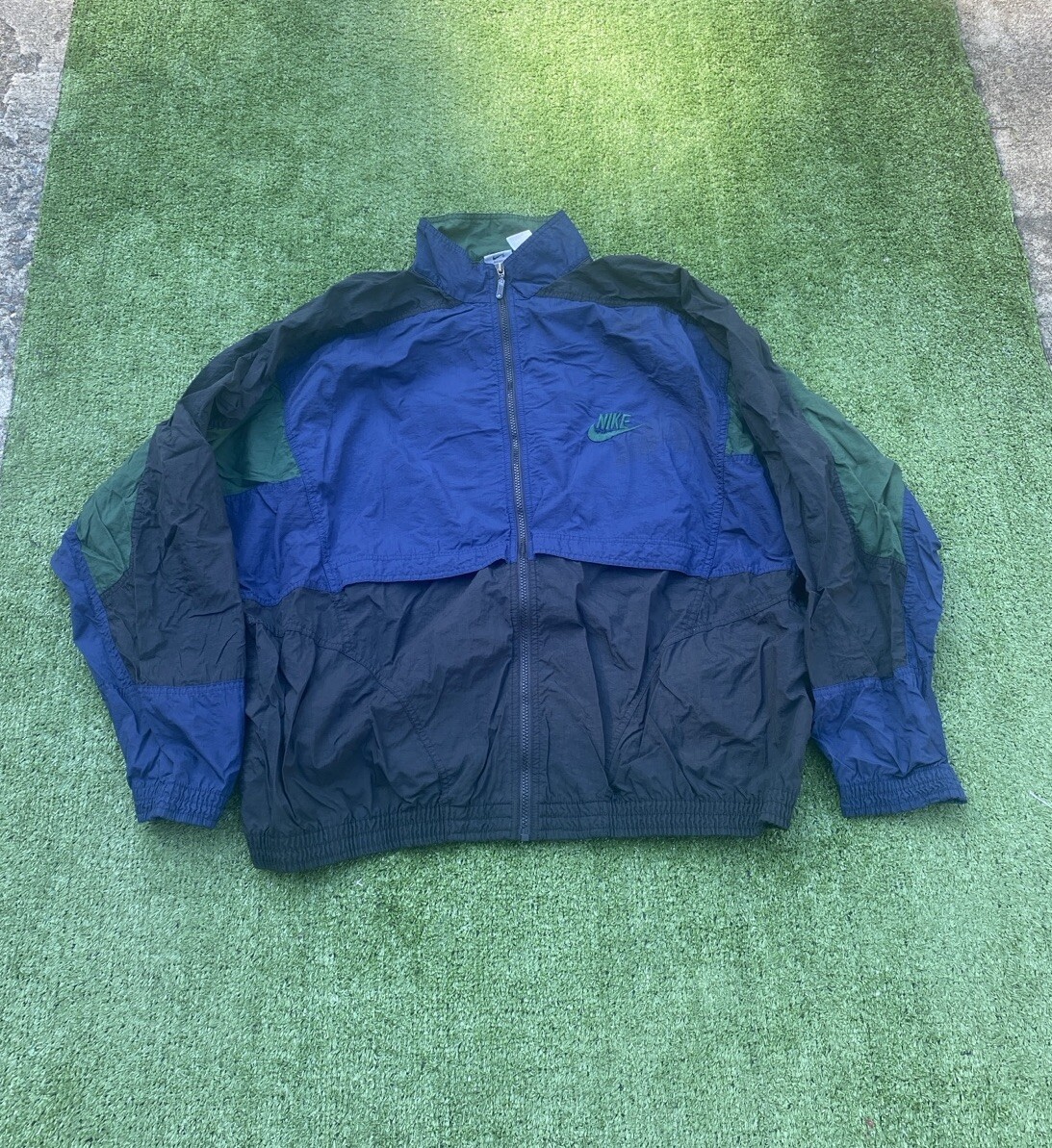 multicolor windbreaker nike