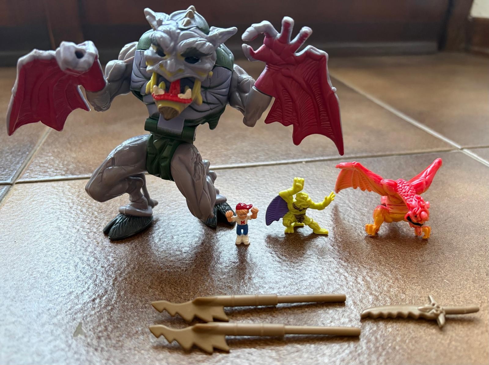 Mighty Max Bluebird Toys Max Gargoyle Battle Warrior completo