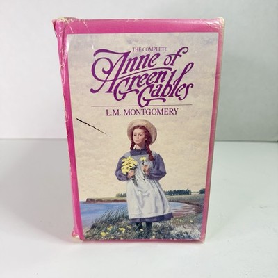 Anne of Green Gables Book Set 1-8 Paperback L.M. Montgomery Gift Box Ed NEW READ