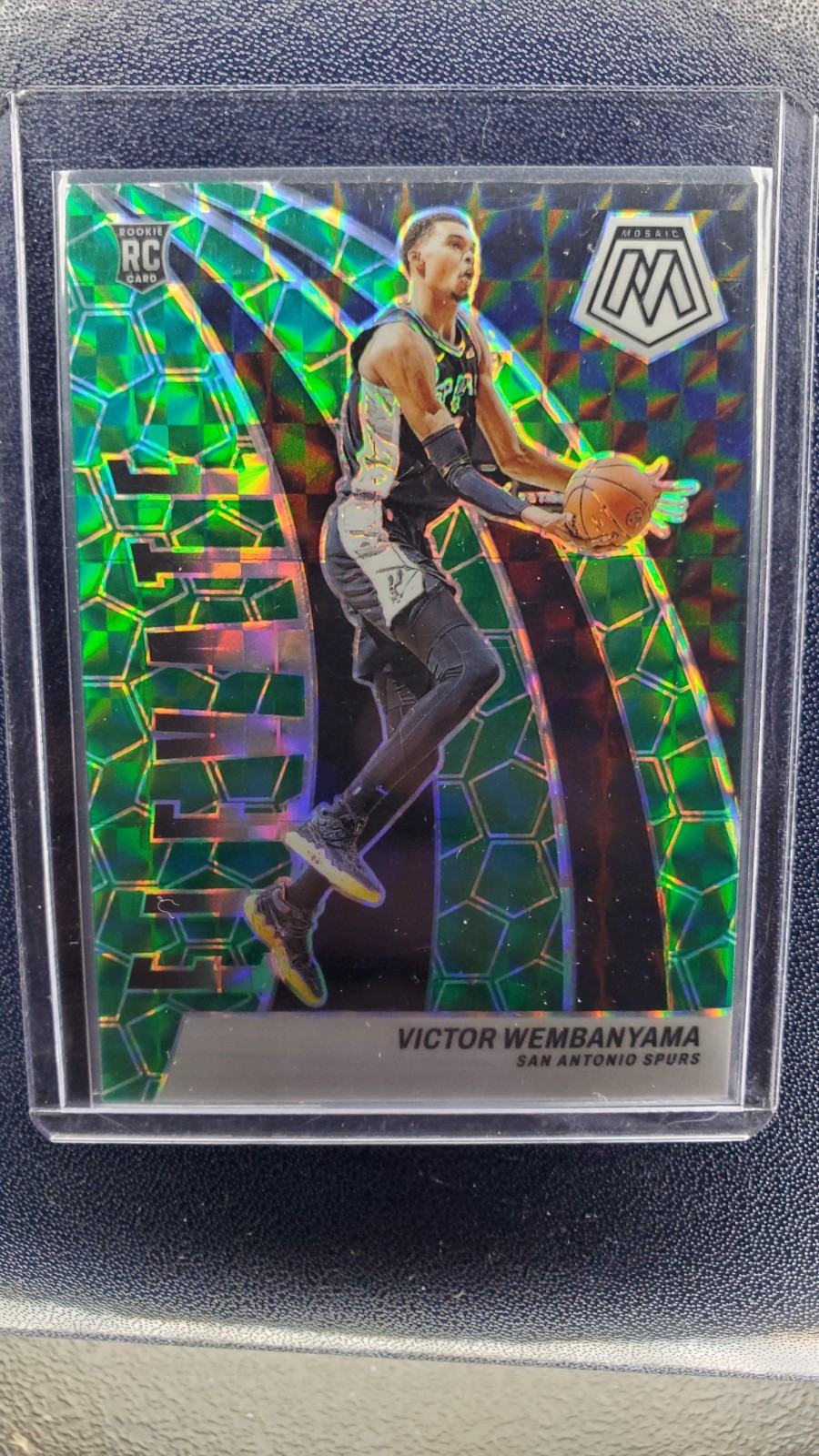 2023-24 Panini Mosaic - Elevate Victor Wembanyama #18 Green Mosaic Prizm (RC)
