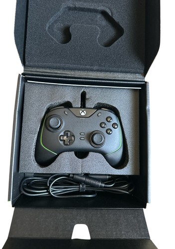 Razer Wolverine V2 Gaming Controller for Xbox Series X/S , PC Black - RZ06-0356 - Picture 5 of 6