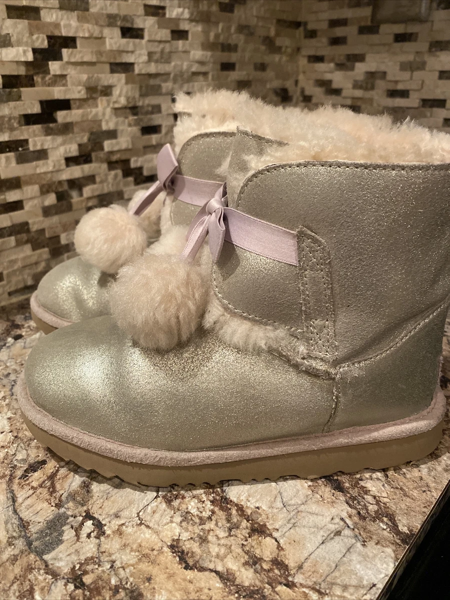 Ugg gita 2024 metallic boot