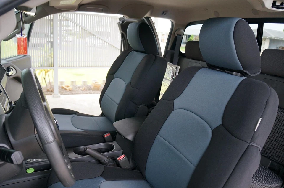 Fundas de asiento delanteras Suzuki Samurai Coverking Neosupreme ajuste personalizado Foto 3 de 4