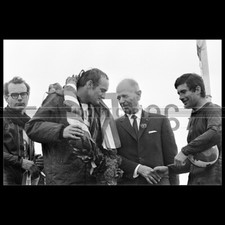Photo M.000175 MIKE HAILWOOD GIACOMO AGOSTINI BERT OOSTERHUIS DUTCH TT 1967