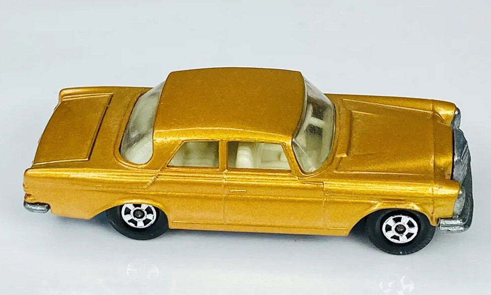 マッチボックス SuperFast No.46 メルセデスベンツ 300SE マッチボックス SuperFast No.46 メルセデスベンツ 300SE Matchbox