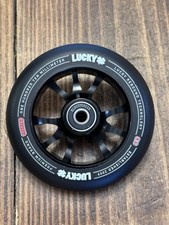 Tostadora de rueda Lucky Scooter 110 mm negra 24 mm de ancho 86A