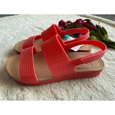 Reef Water Vista Sandals Sunset Coral NWT Size 10