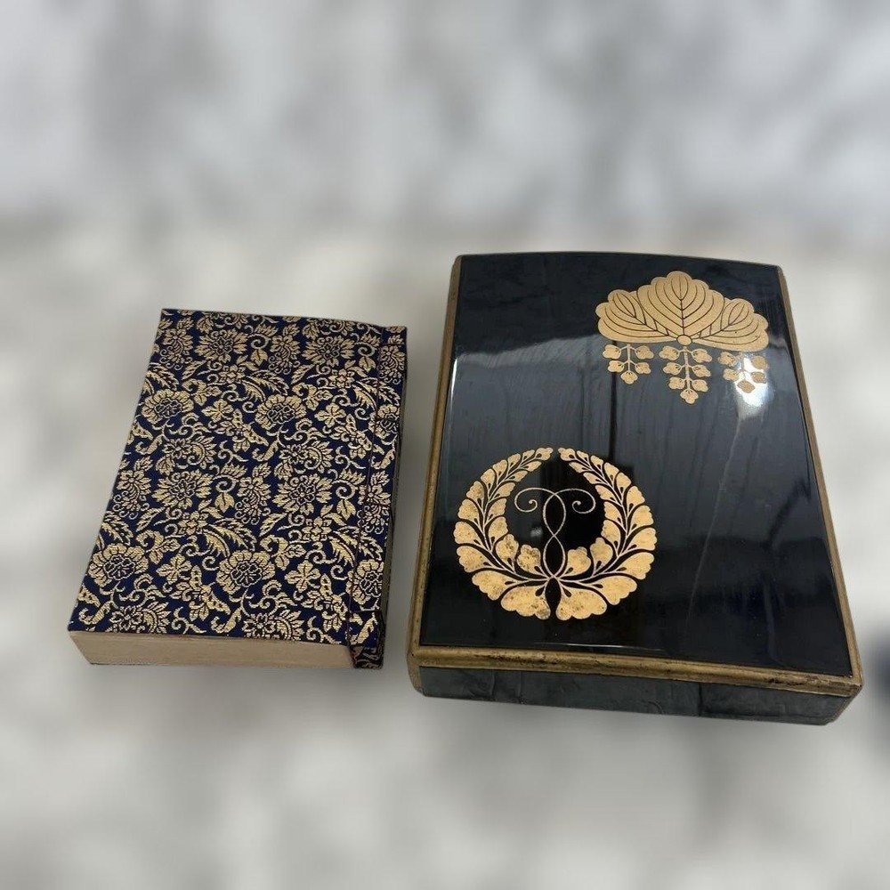Jubako Bento Box Japanese Buddhist utensils set golden decoration antique painte
