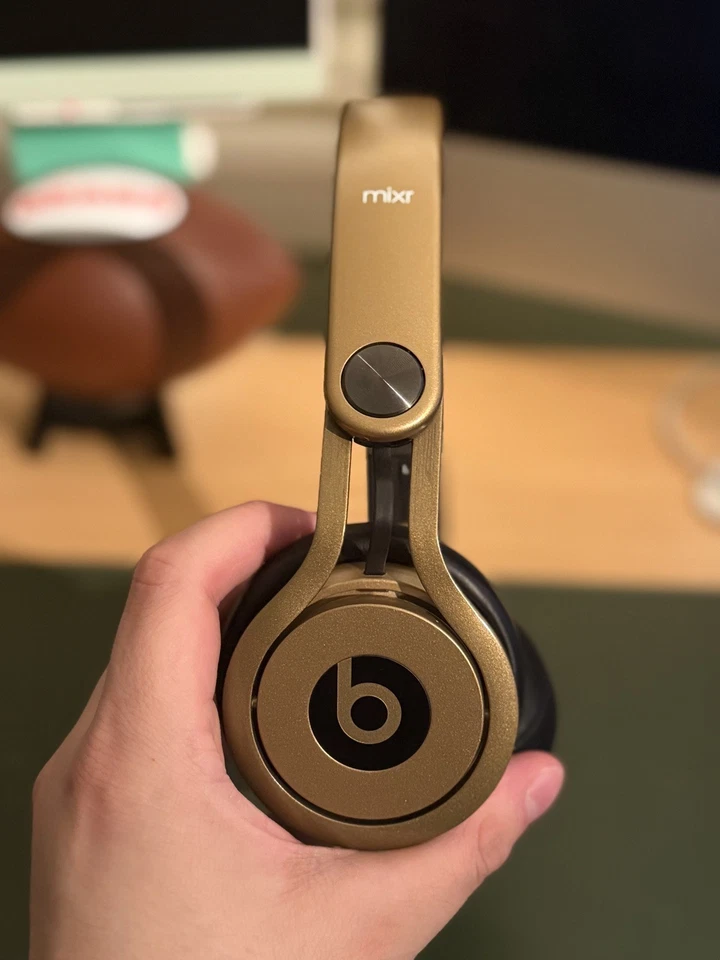 ULTRA-RARE Beats Mixr Wired Headphones Gold Limited Edition Color, Tested 🔥🔥🔥 - Image 3 of 4